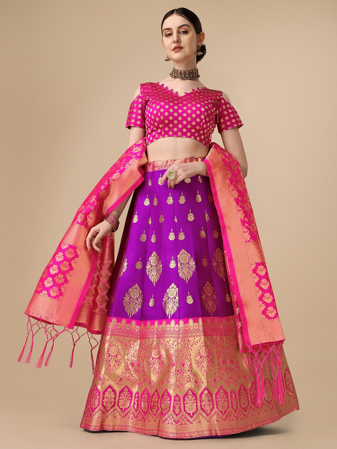 

Momina Fashion Woven Design Ready to Wear Lehenga & Unstitched Blouse With Dupatta, Fuchsia