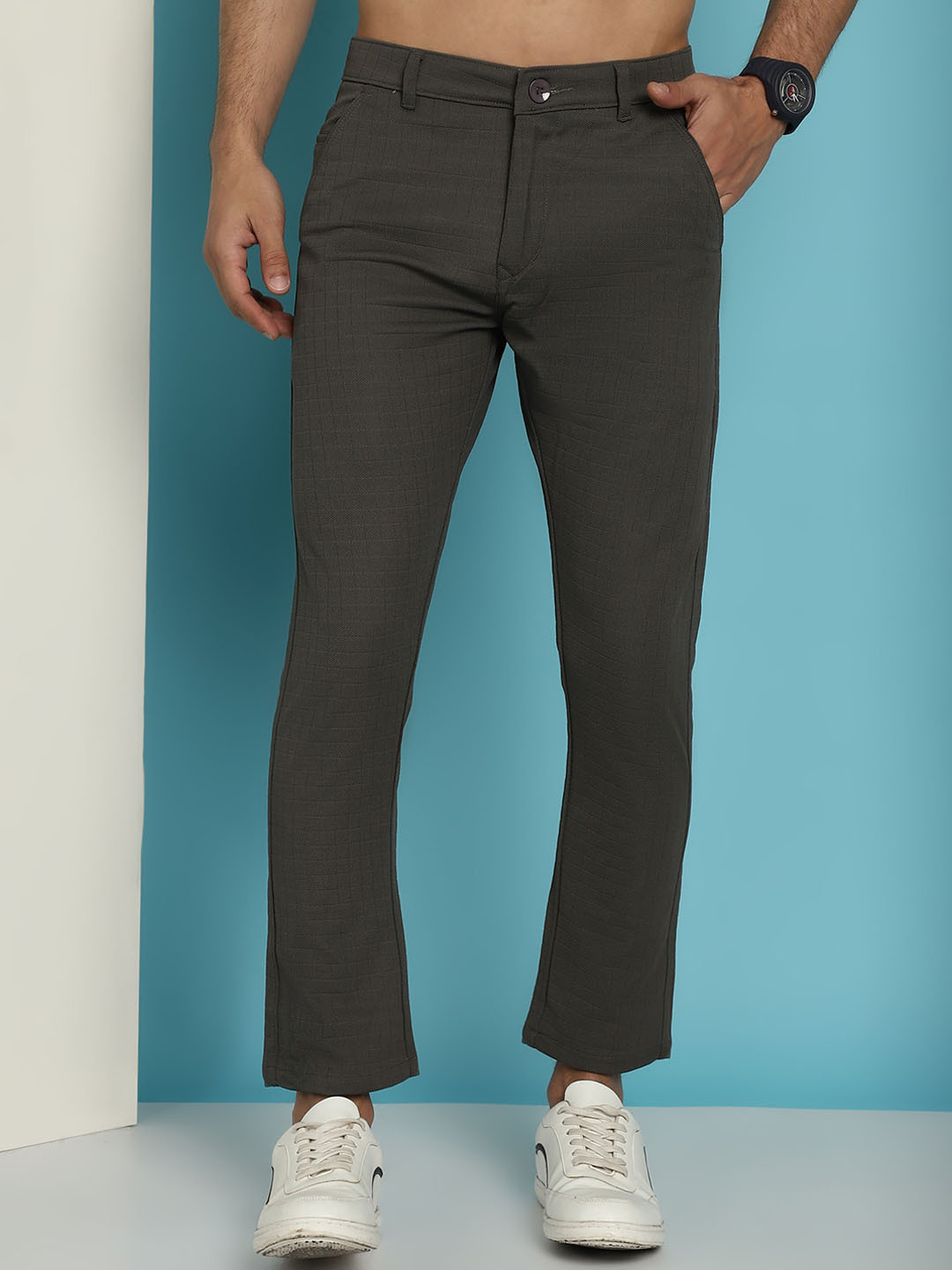 

Indian Needle Men Relaxed Cotton Lycra Tapered Fit Easy Wash Trousers, Grey