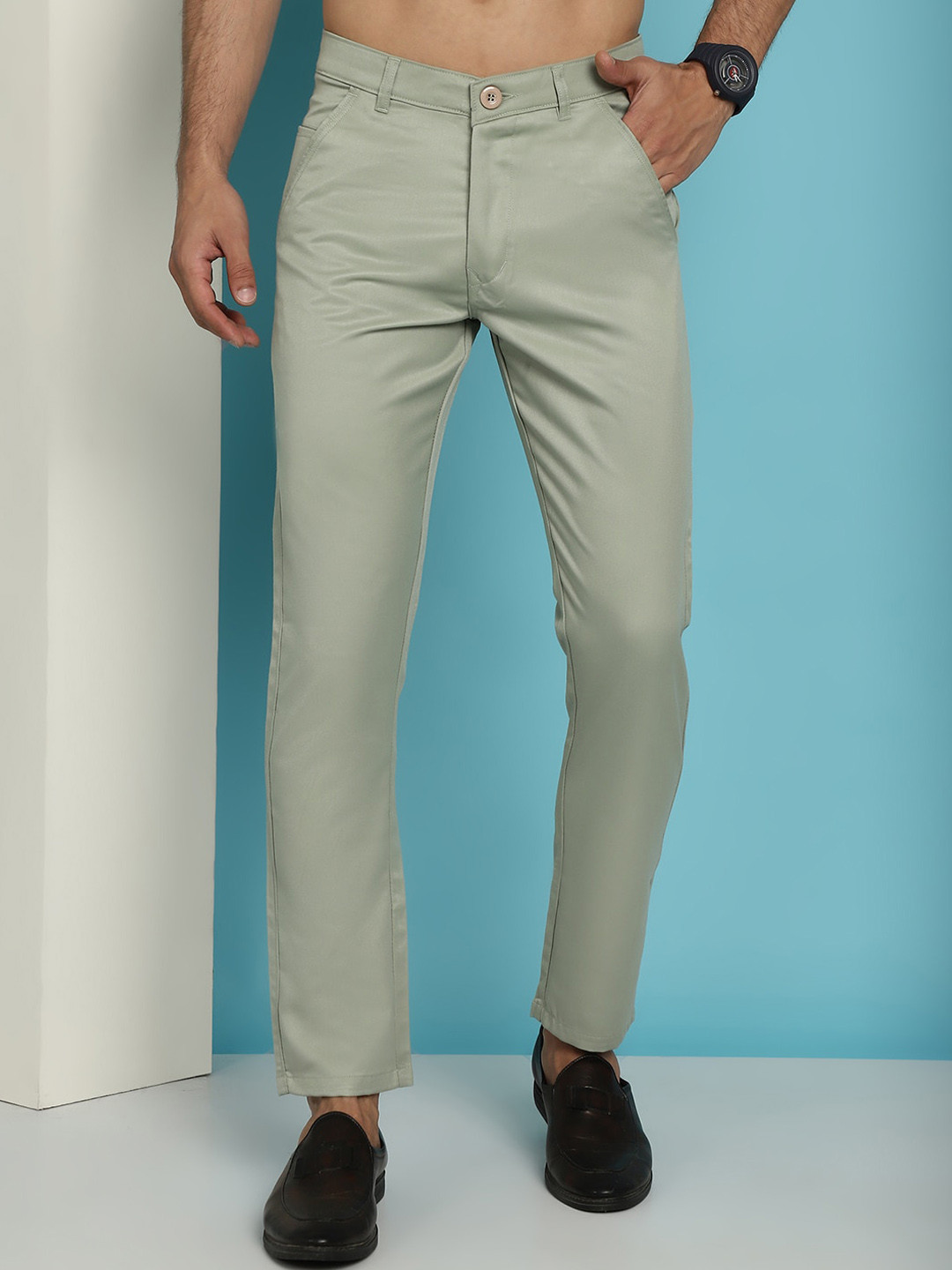 

Indian Needle Men Relaxed Cotton Tapered Fit Easy Wash Trousers, Green