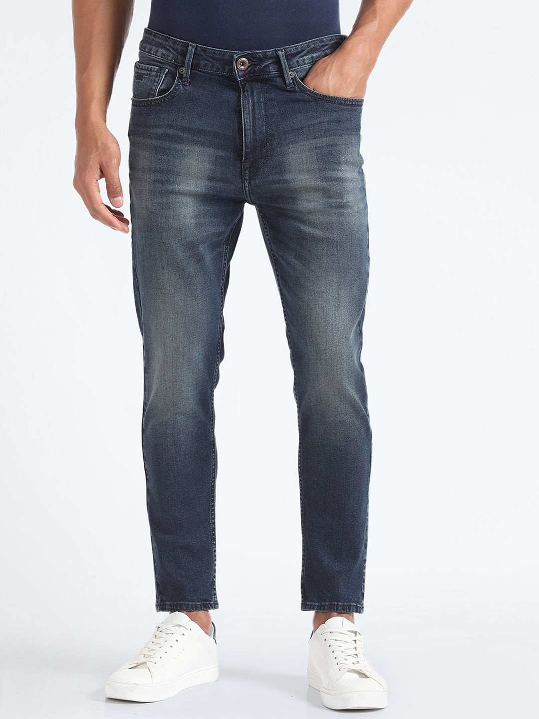 

Flying Machine Men Tapered Fit Clean Look Heavy Fade Stretchable Jeans, Blue