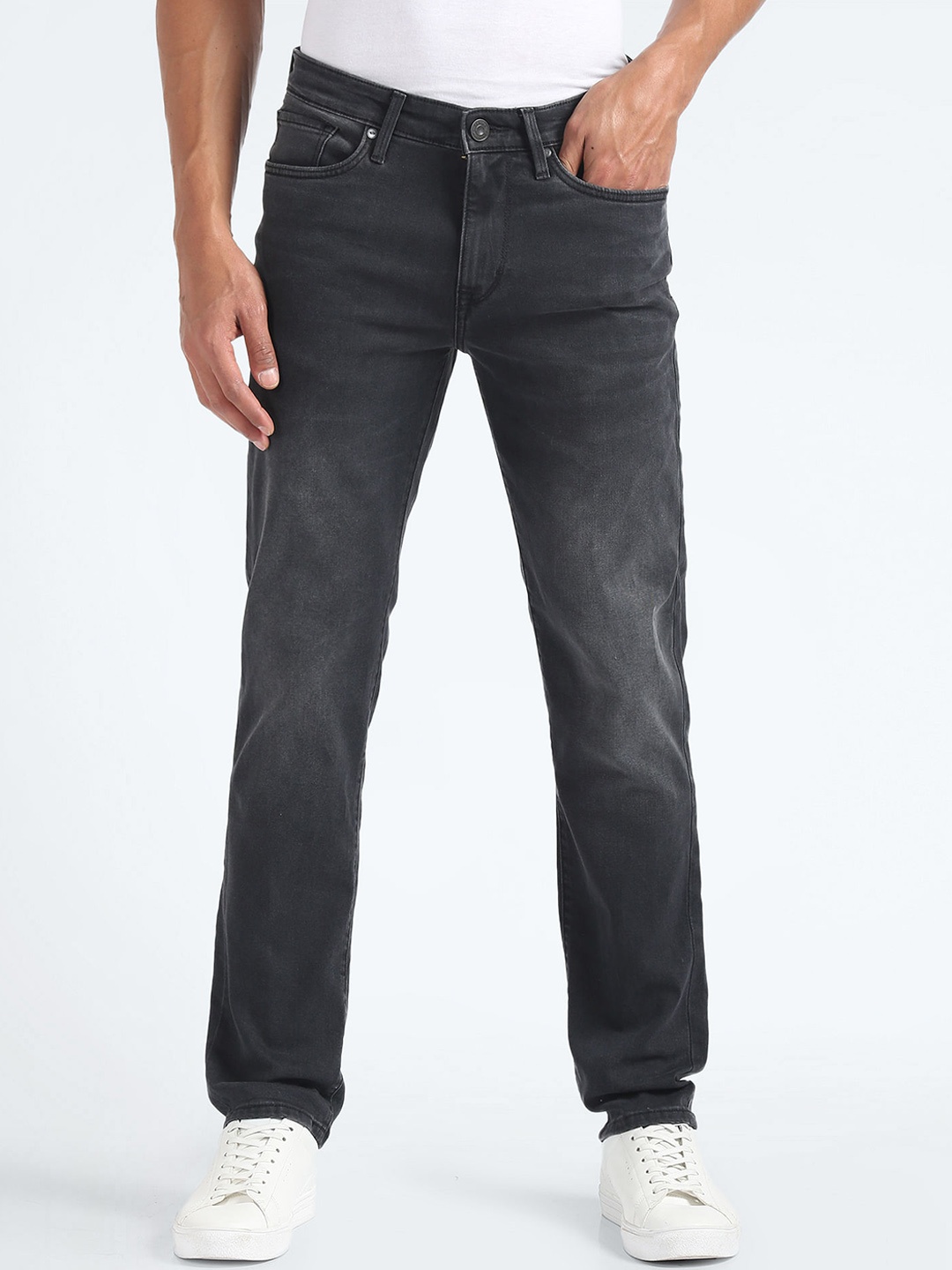 

Flying Machine Men Slim Straight Fit Light Fade Stretchable Jeans, Grey
