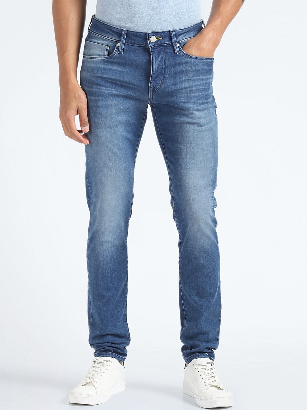 

Flying Machine Men Super Skinny Fit Light Fade Clean Look Stretchable Jeans, Blue