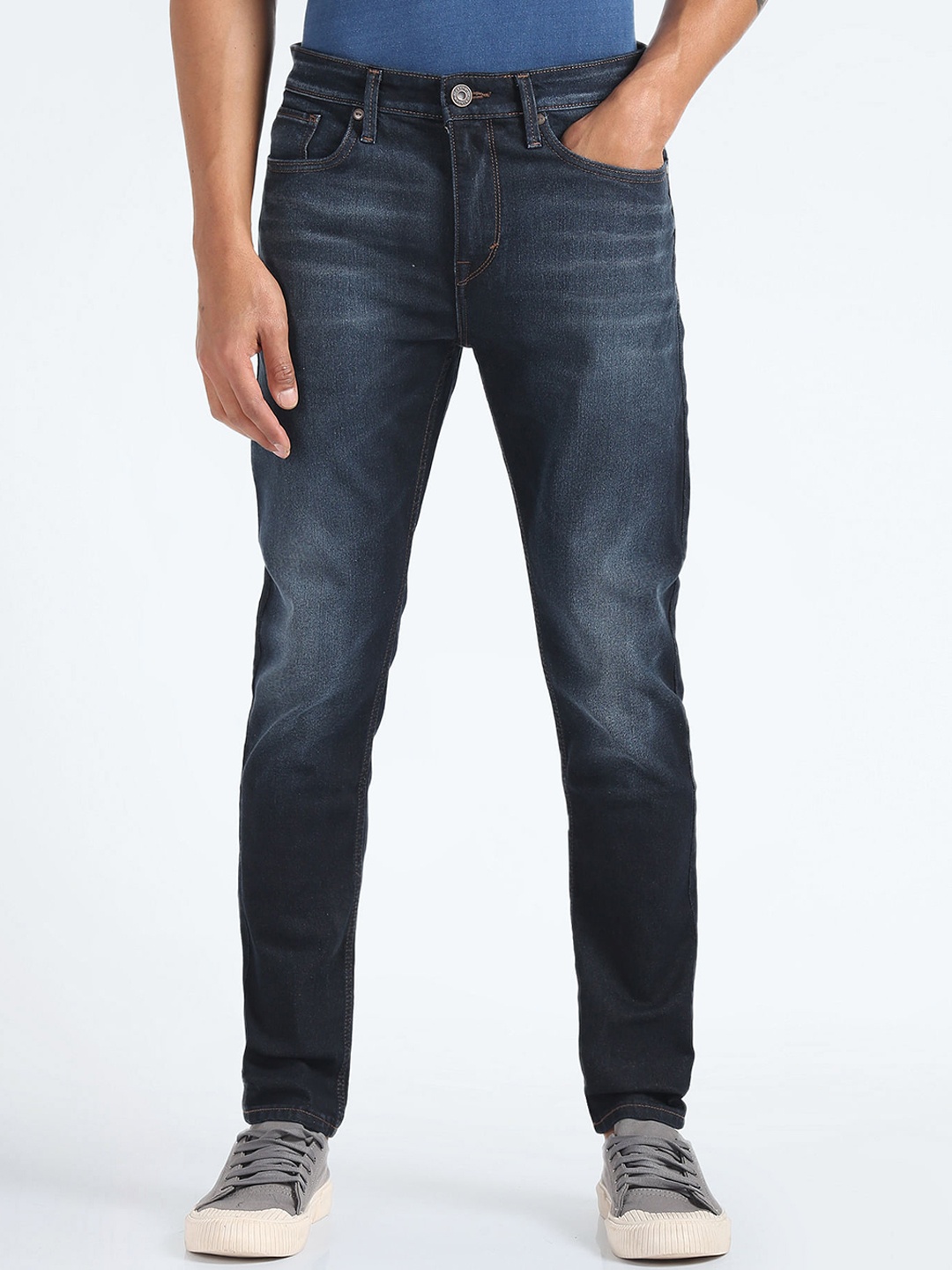 

Flying Machine Men Tapered Fit Light Fade Stretchable Jeans, Blue