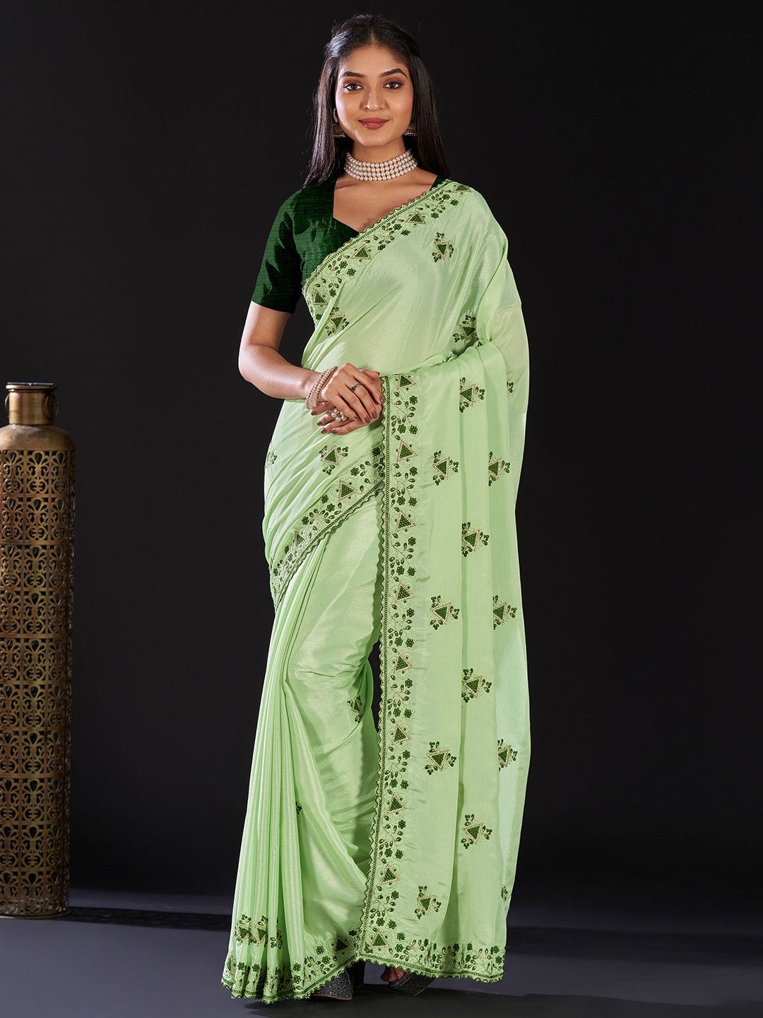 

Celeb Styles Ethnic Motifs Embroidered Zari Saree, Green