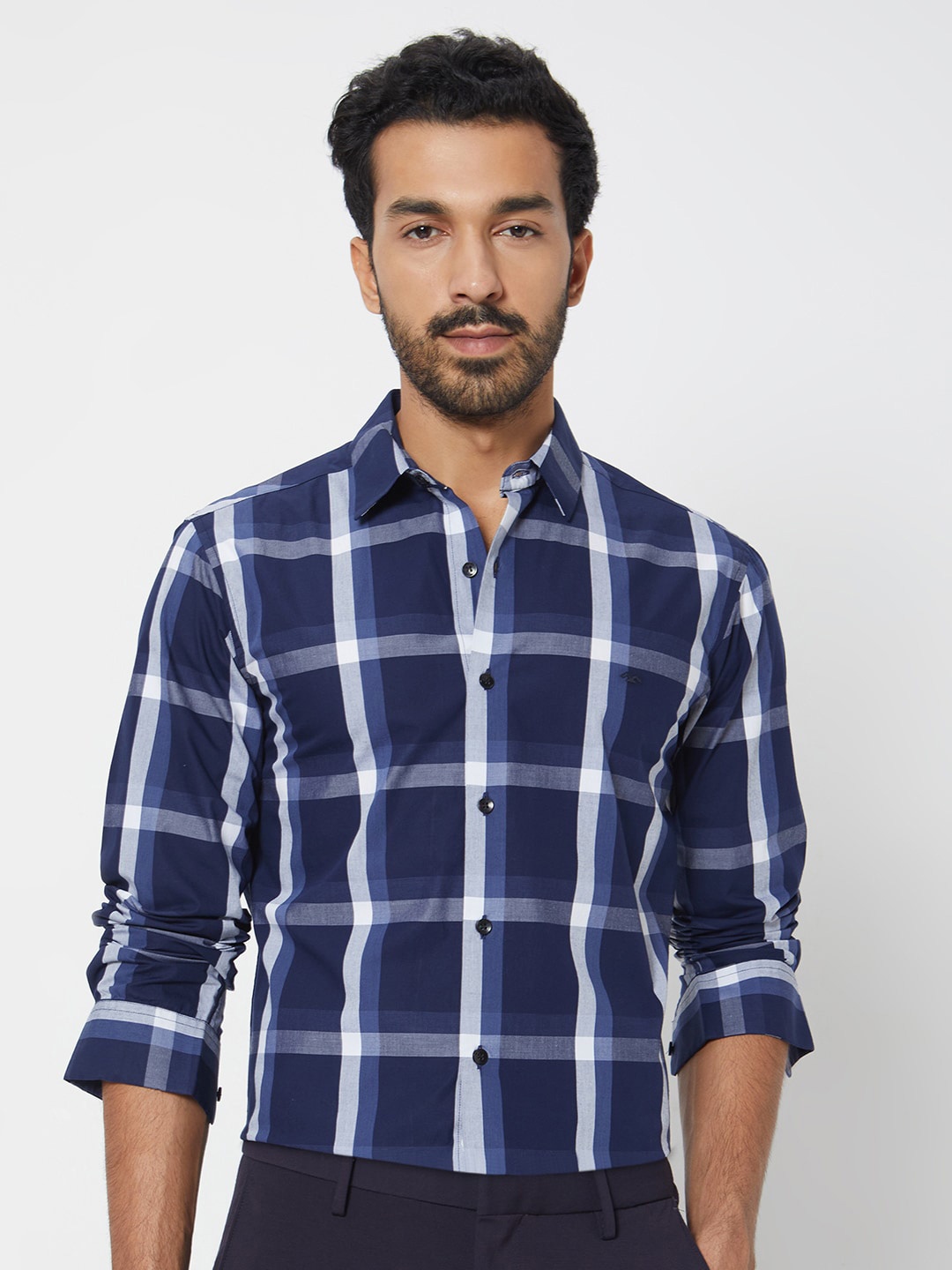 

Mufti Men Slim Fit Windowpane Checked Cotton Casual Shirt, Navy blue