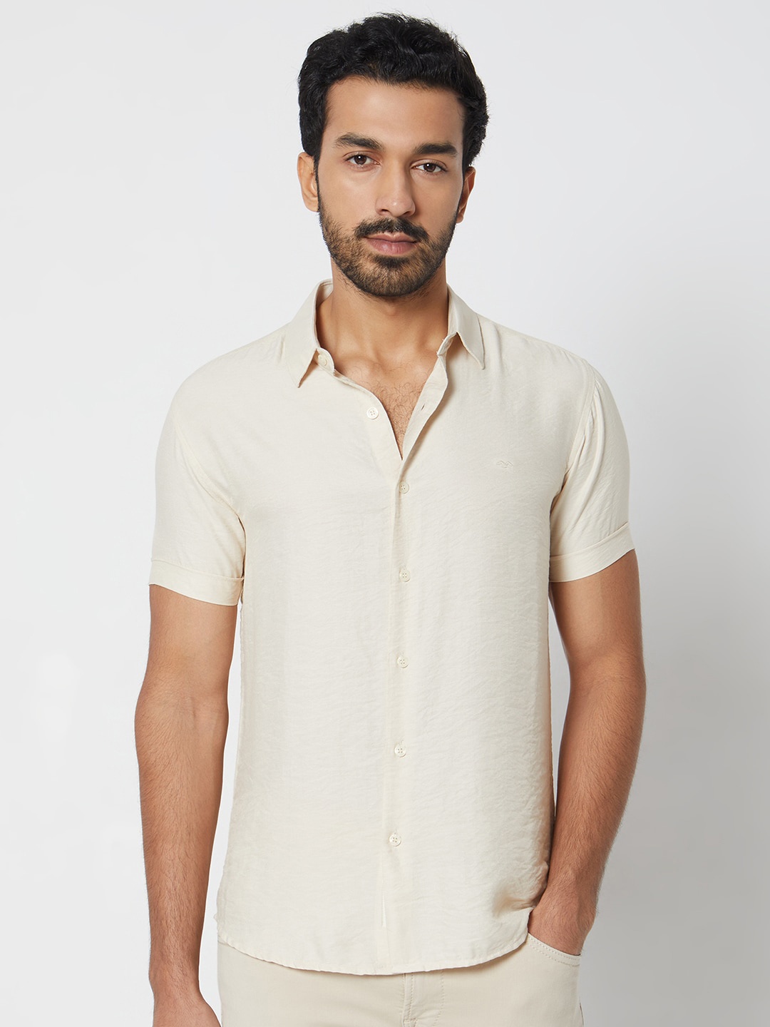 

Mufti Spread Collar Slim Fit Opaque Casual Shirt, Off white