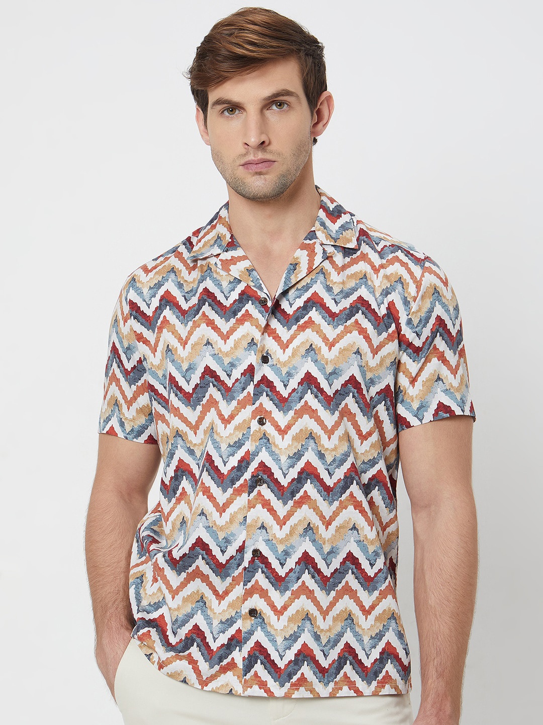 

Mufti Chevron Printed Lapel Collar Short Sleeves Cotton Opaque Casual Shirt, White