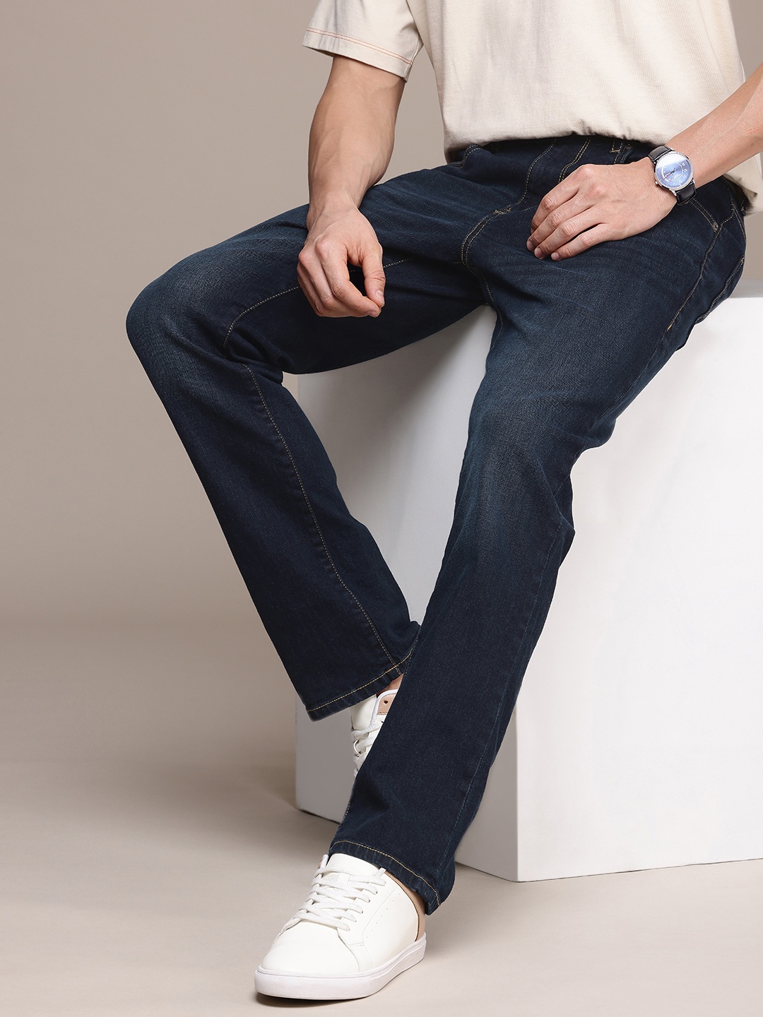 

French Connection Men Light Fade Stretchable Jeans, Blue