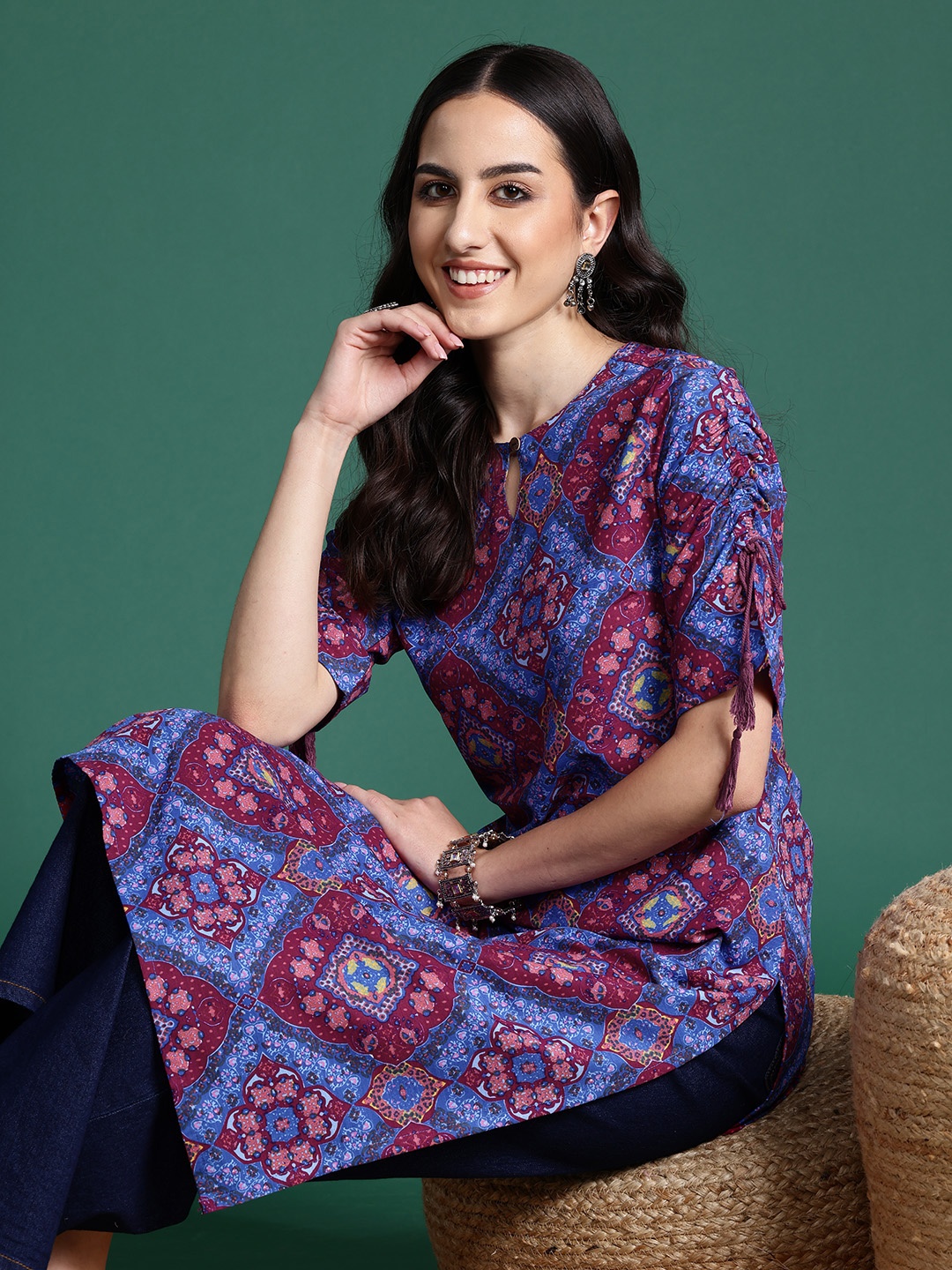 

Sangria Ethnic Motifs Printed Keyhole Neck Straight Kurta, Blue