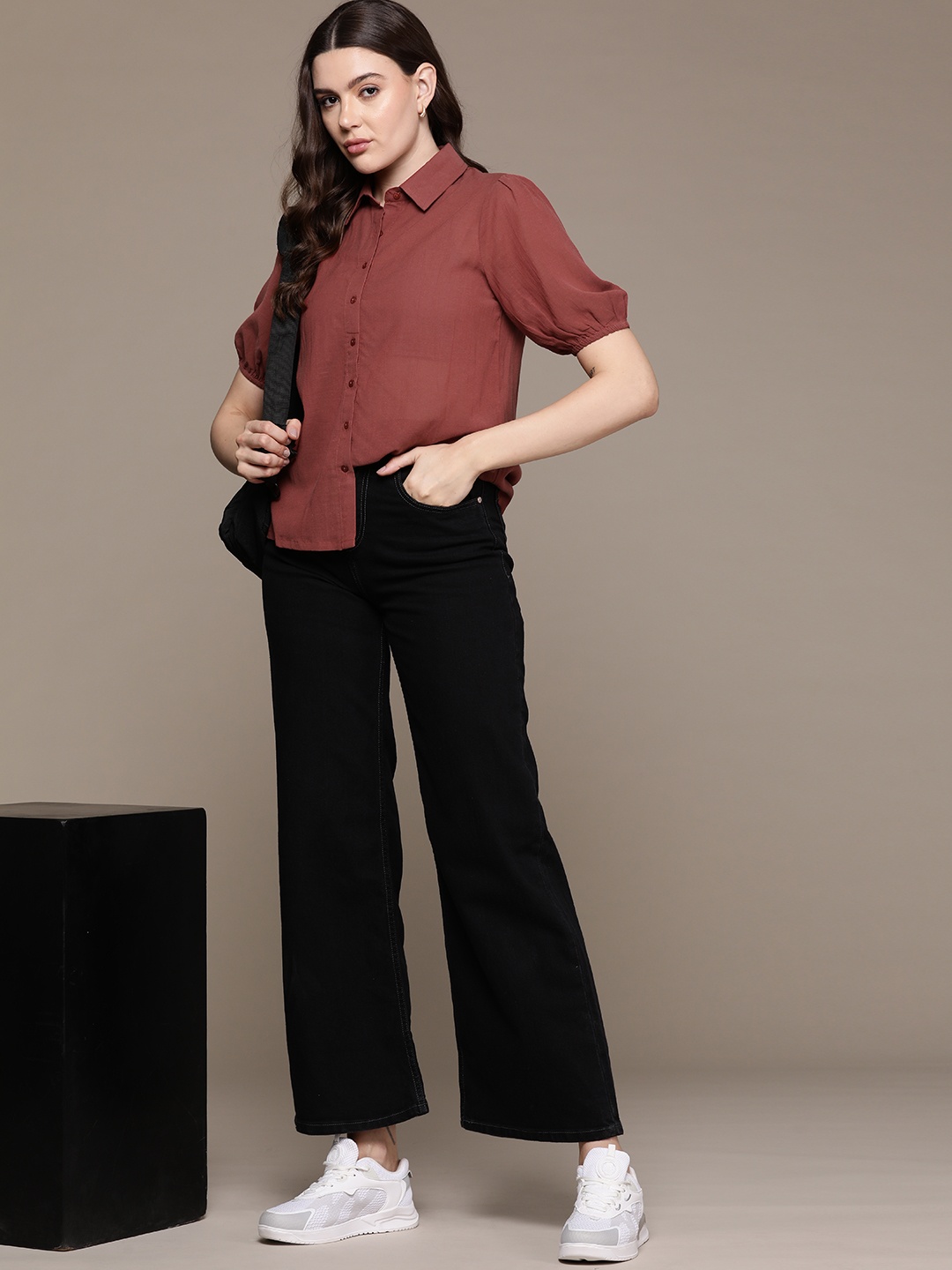

The Roadster Lifestyle Co. Opaque Casual Shirt, Rust