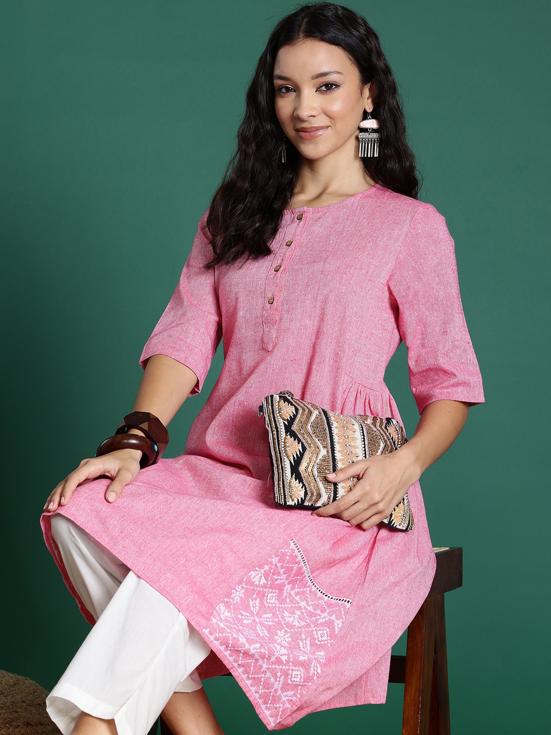 

Sangria Thread Work Pleated Kurta, Pink