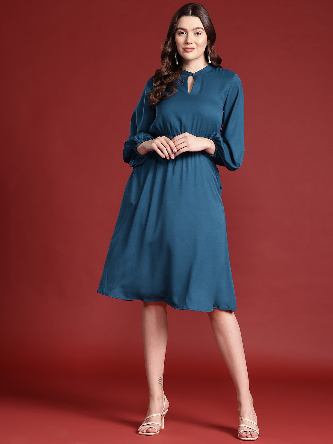 

All About You Formals Keyhole Neck Puff Sleeves Smocked Detail Fit & Flare Dress, Navy blue