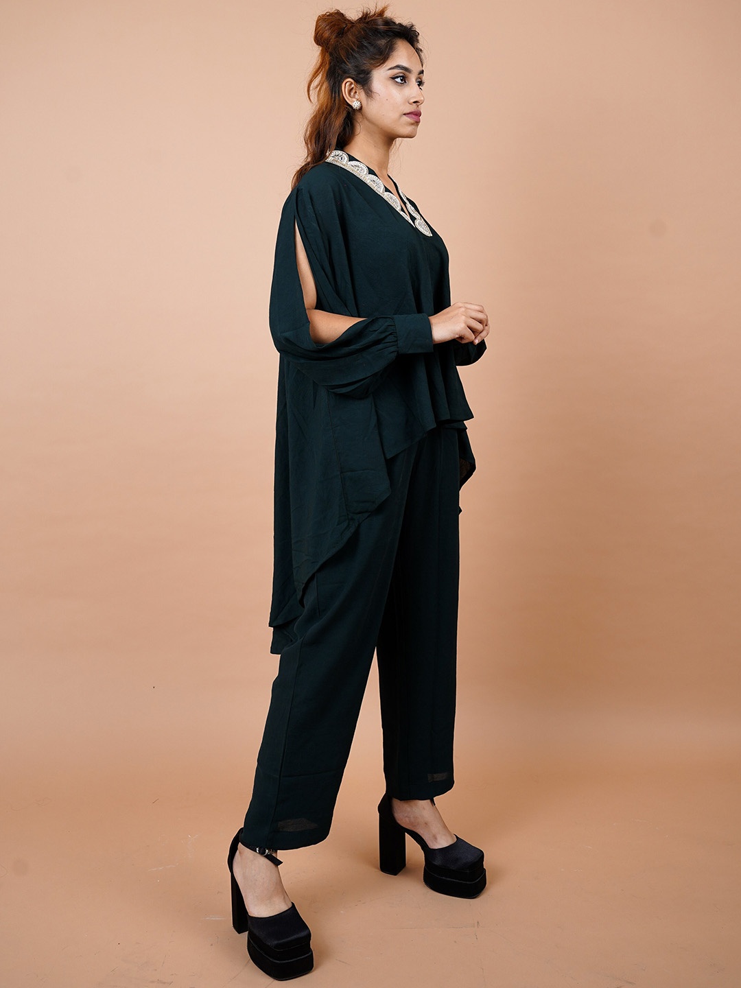 

HOUSE OF MIRA V-Neck Tunic with Trousers Co-Ords, Green