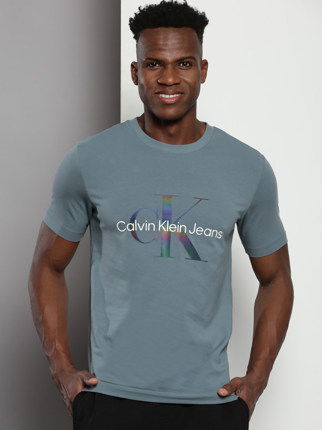 

Calvin Klein Jeans Brand Logo Round Neck Regular Sleeves Cotton Slim Fit T-shirt, Blue