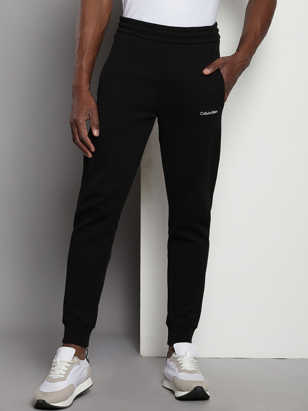 

Calvin Klein Men Mid-Rise Joggers, Black