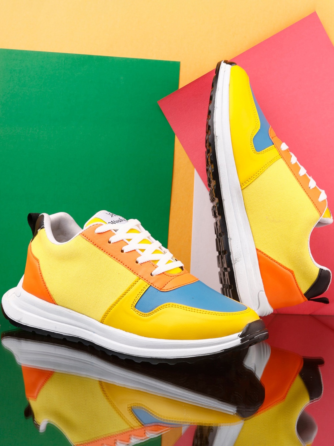 

Woakers Men Colourblocked Contrast Sole Lace-Ups Sneakers, Yellow