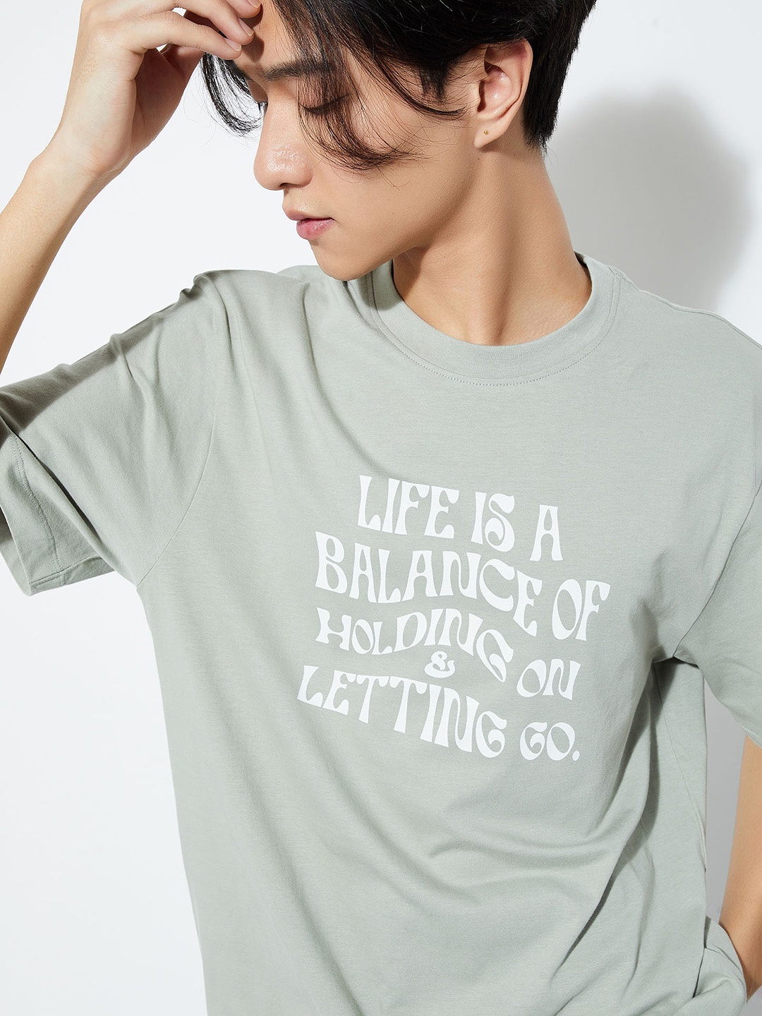 

max URB_N Men Typography Printed Pure Cotton T-shirt, Green