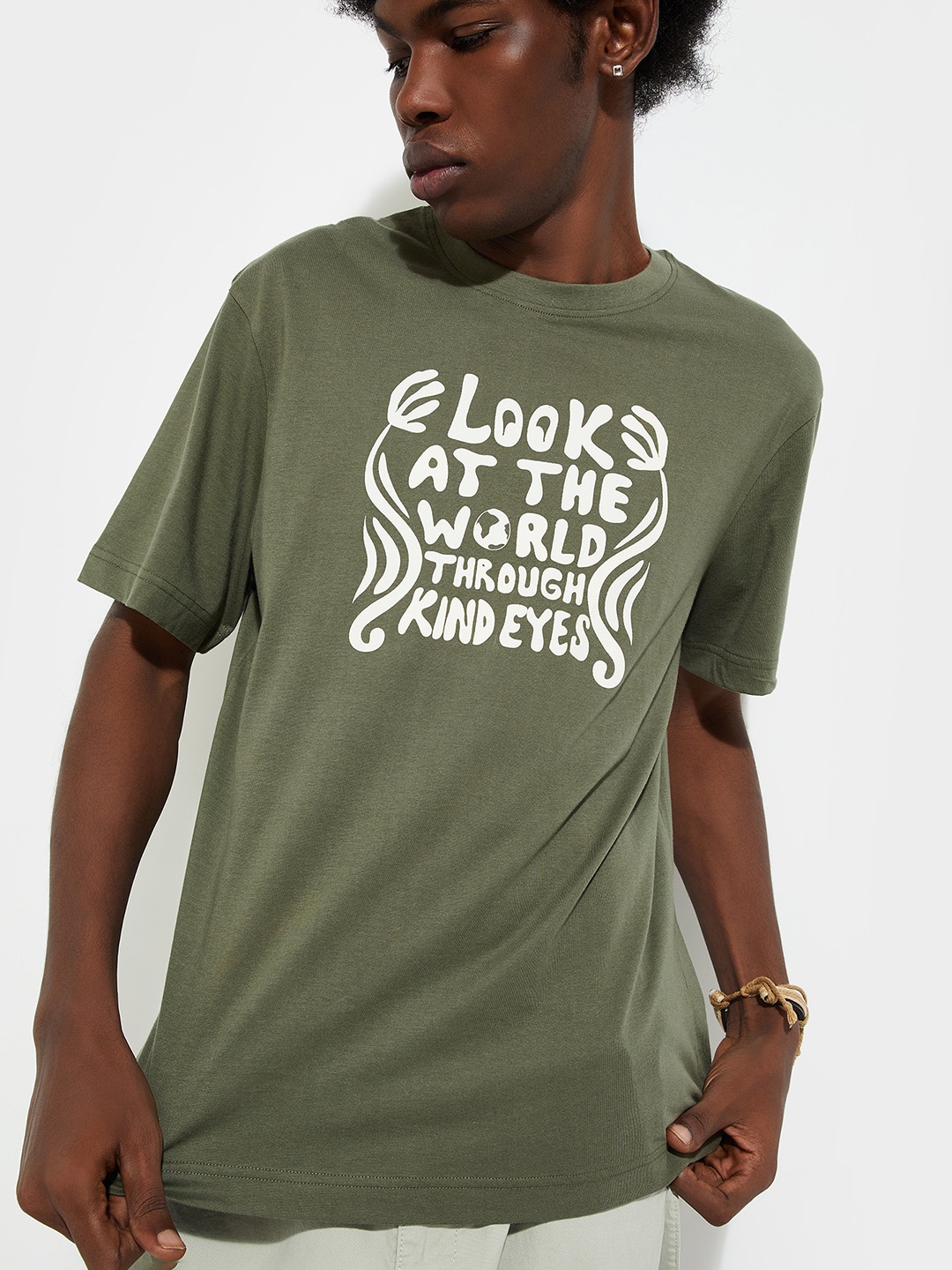 

max URB_N Typography Printed Round Neck Pure Cotton T-shirt, Olive