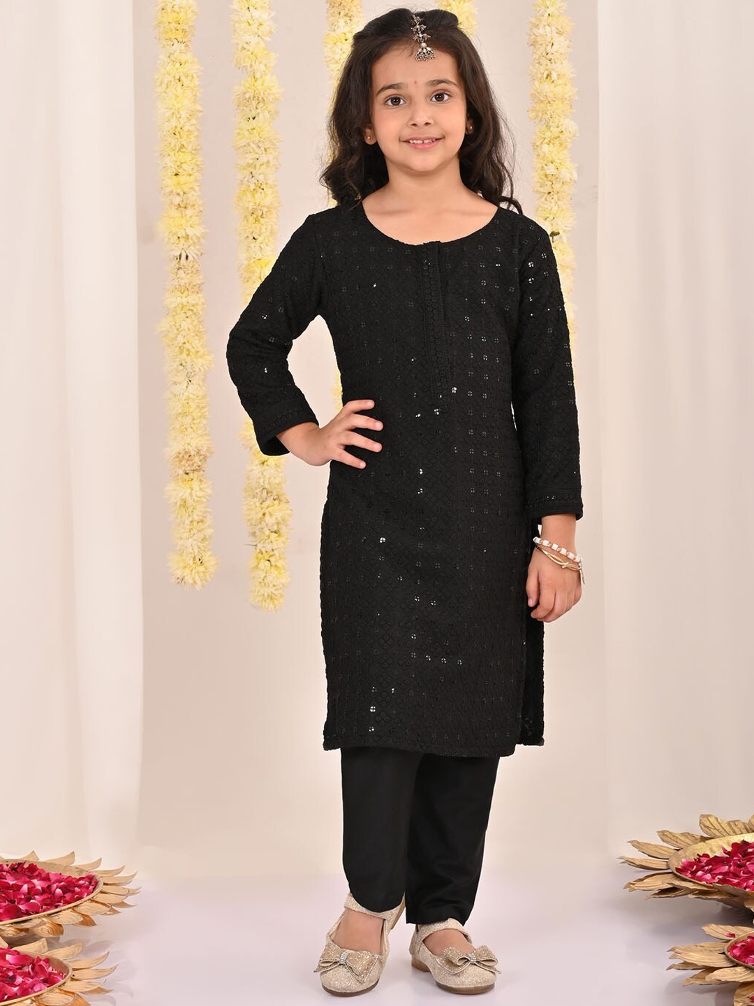 

VASTRAMAY Girls Embroidered Thread Work Straight Kurta with Trouser, Black