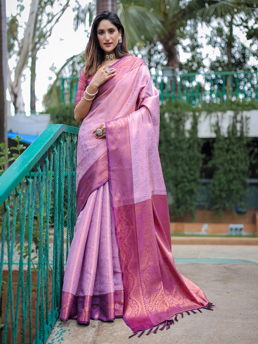 

Kandora Woven Design Zari Kanjeevaram Saree, Purple