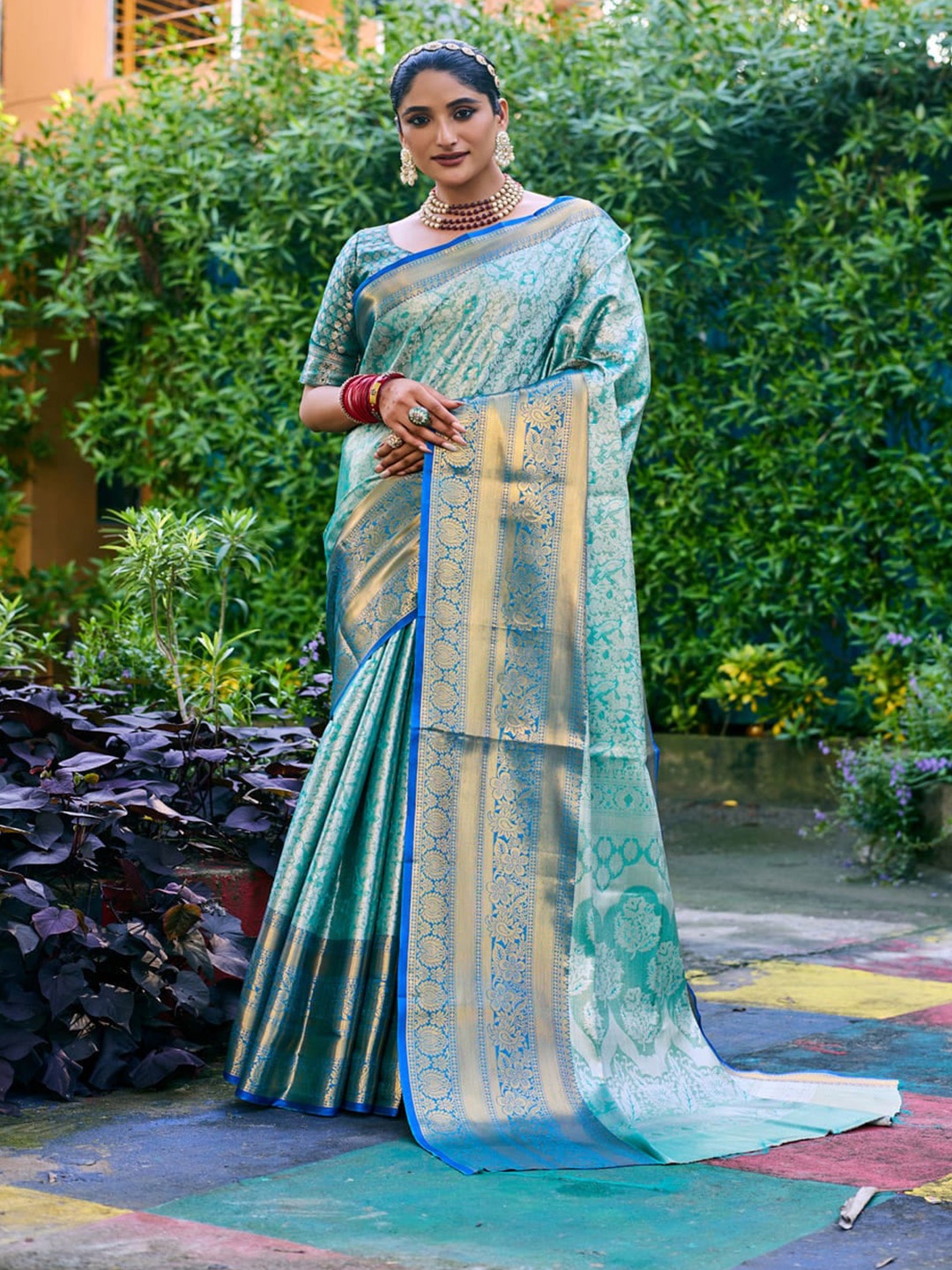 

Kandora Woven Design Zari Tissue Banarasi Saree, Teal