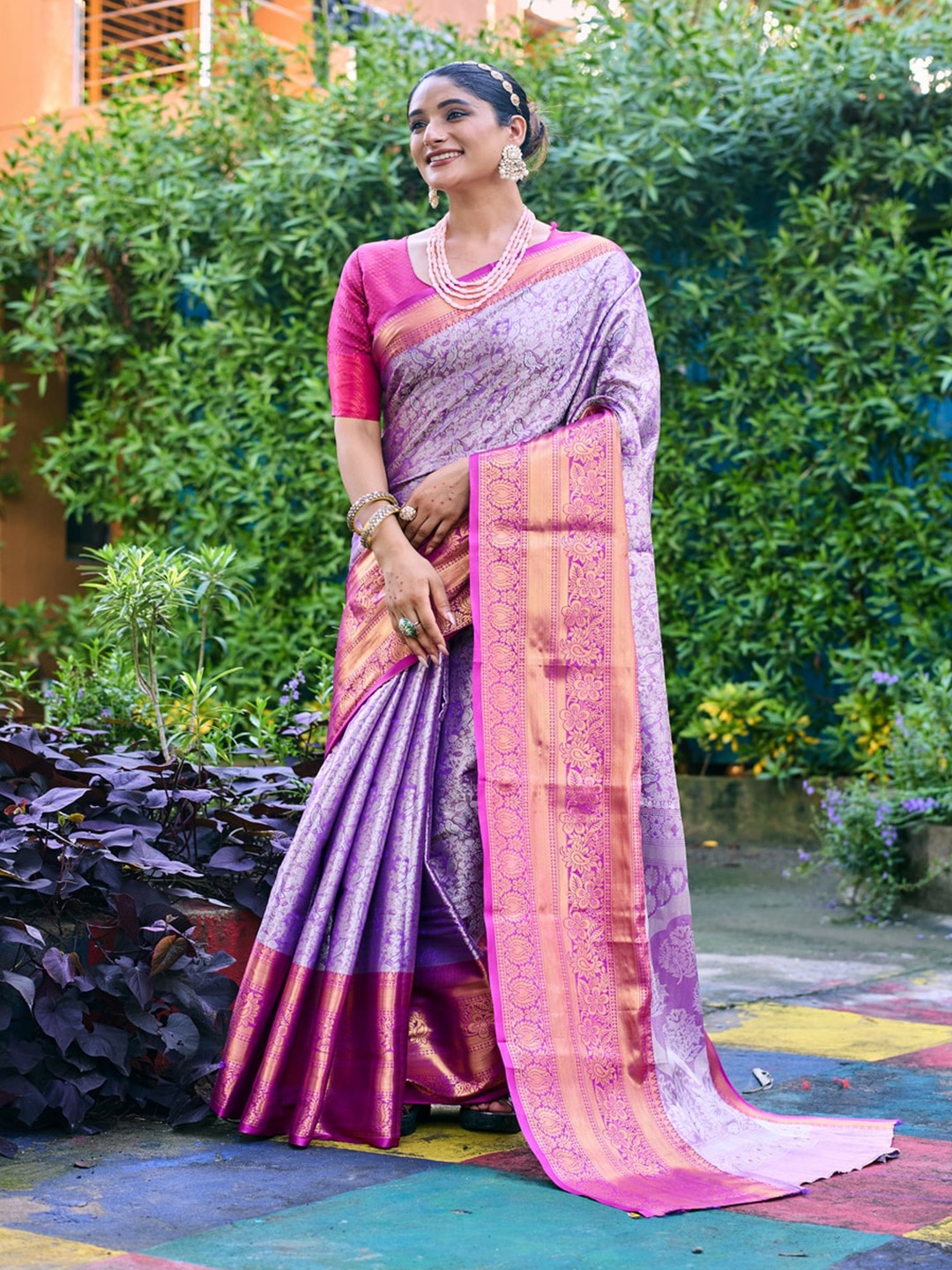 

Kandora Ethnic Motifs Zari Tissue Banarasi Saree, Purple