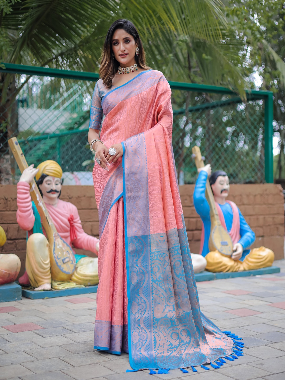 

Kandora Woven Design Zari Kanjeevaram Saree, Pink