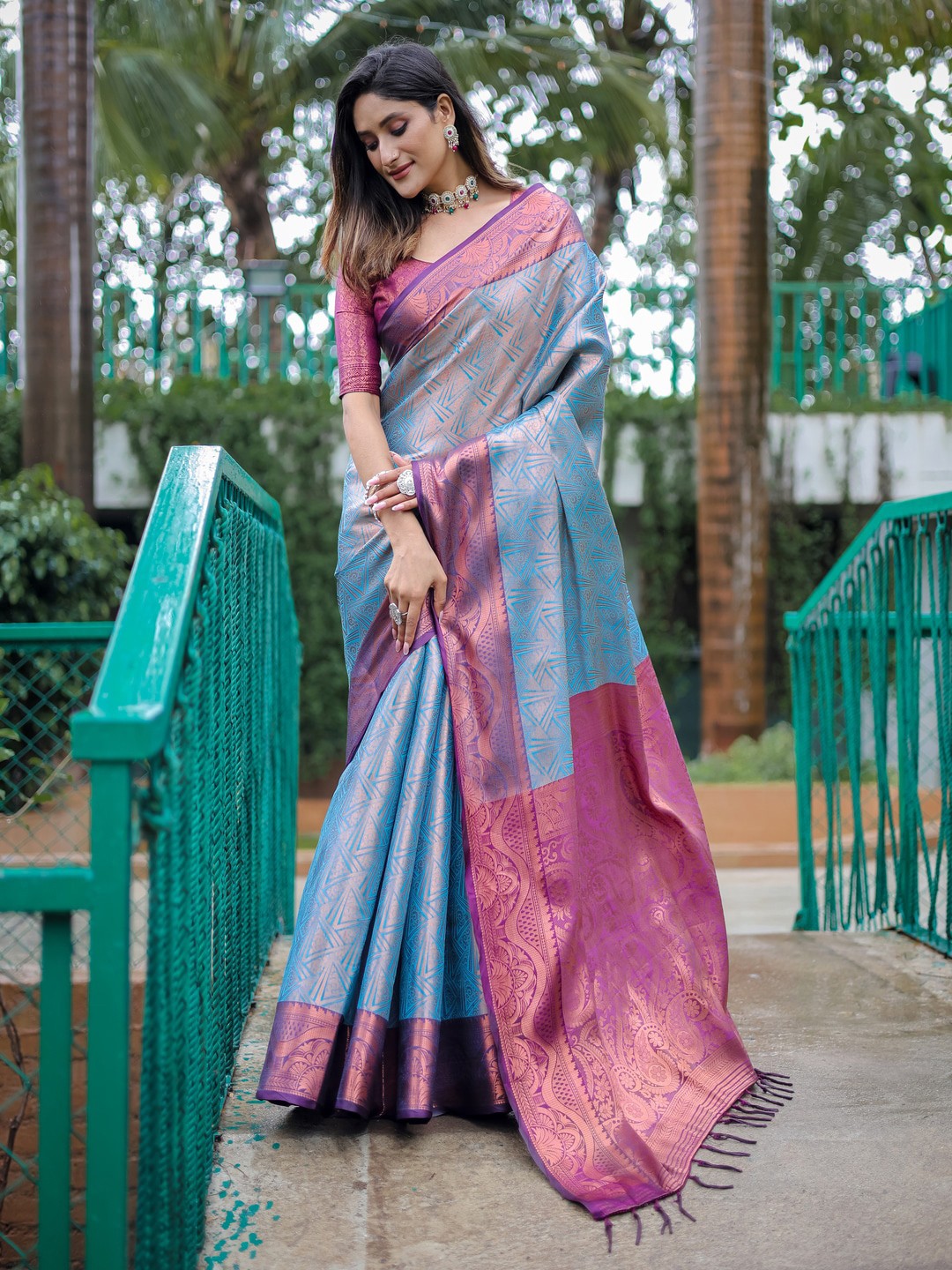 

Kandora Woven Design Zari Kanjeevaram Saree, Blue