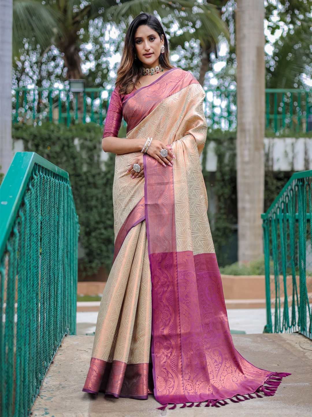 

Kandora Woven Design Zari Kanjeevaram Saree, Beige