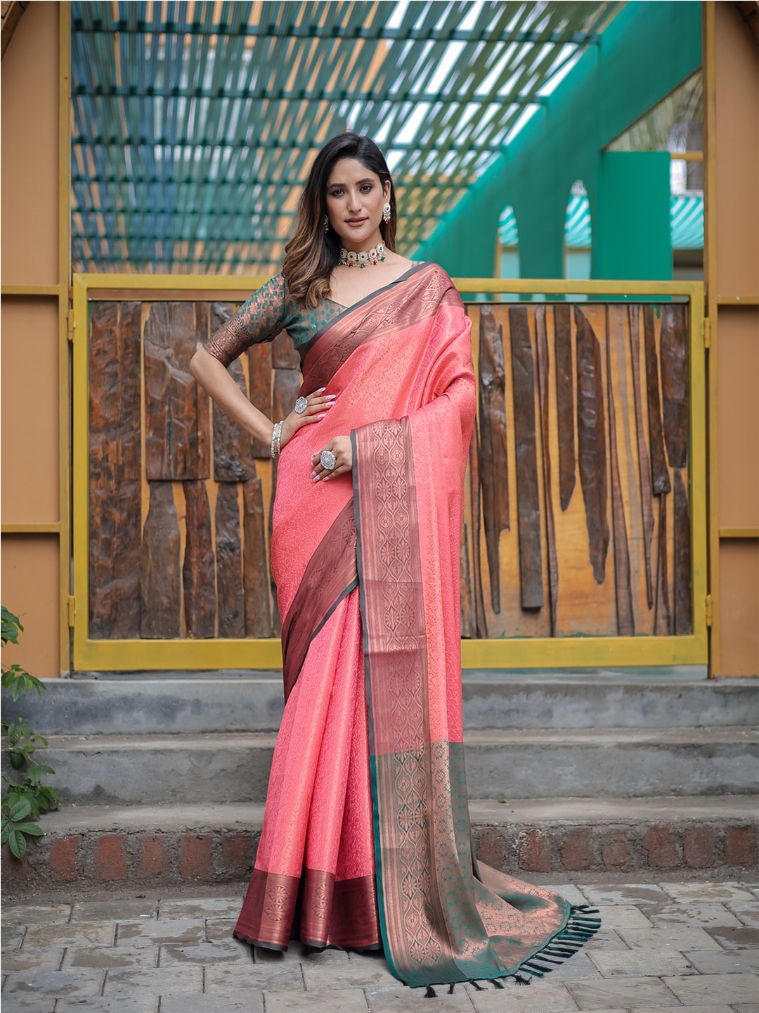 

Kandora Woven Design Zari Kanjeevaram Saree, Red