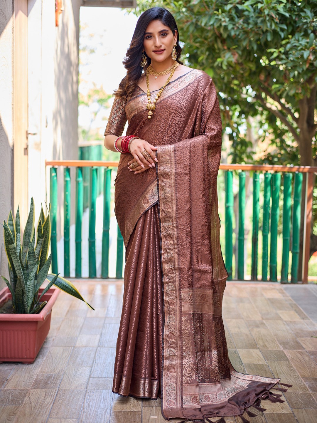 

Kandora Woven Design Zari Kanjeevaram Saree, Brown