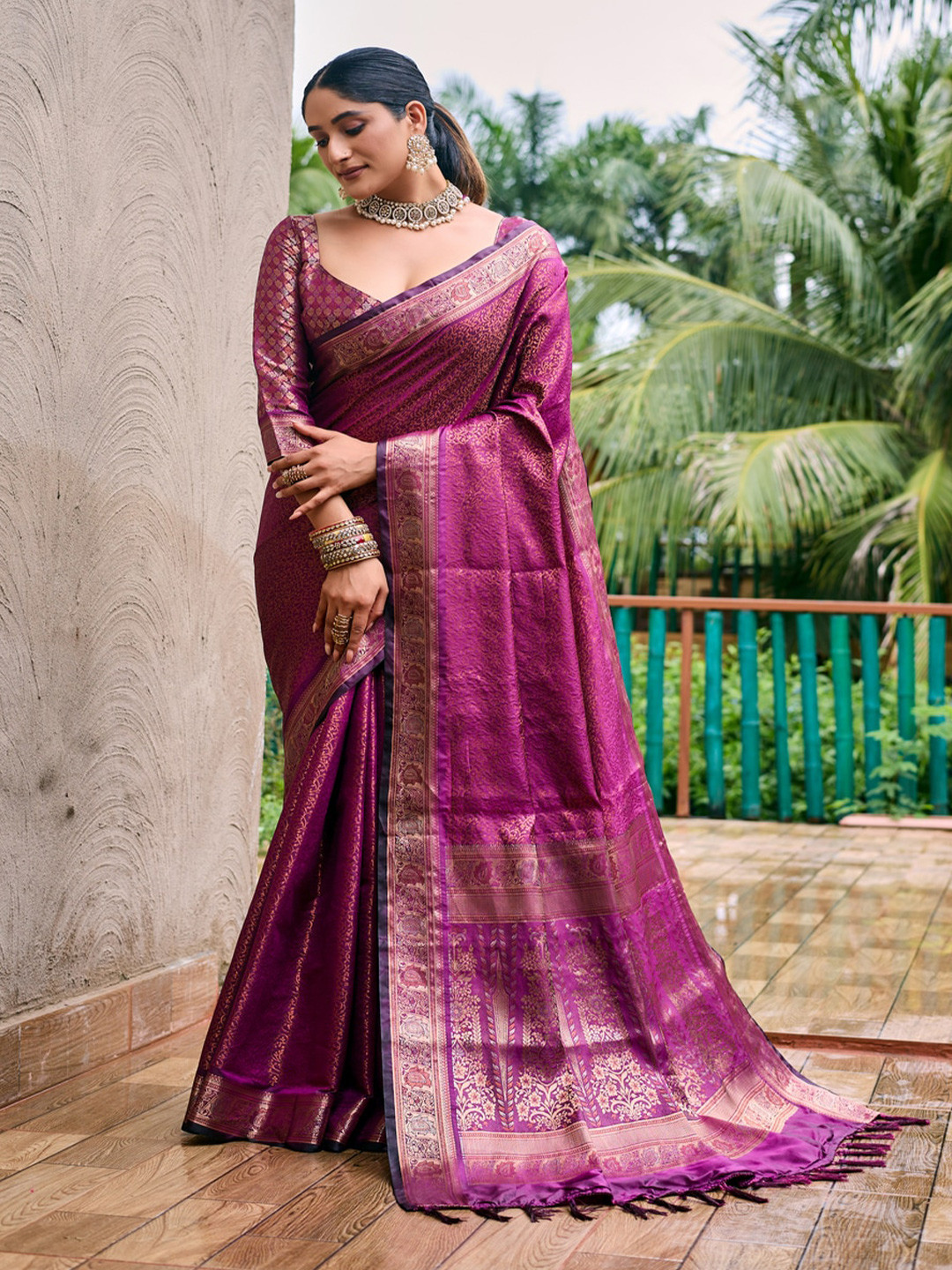 

Kandora Woven Design Zari Banarasi Saree, Purple