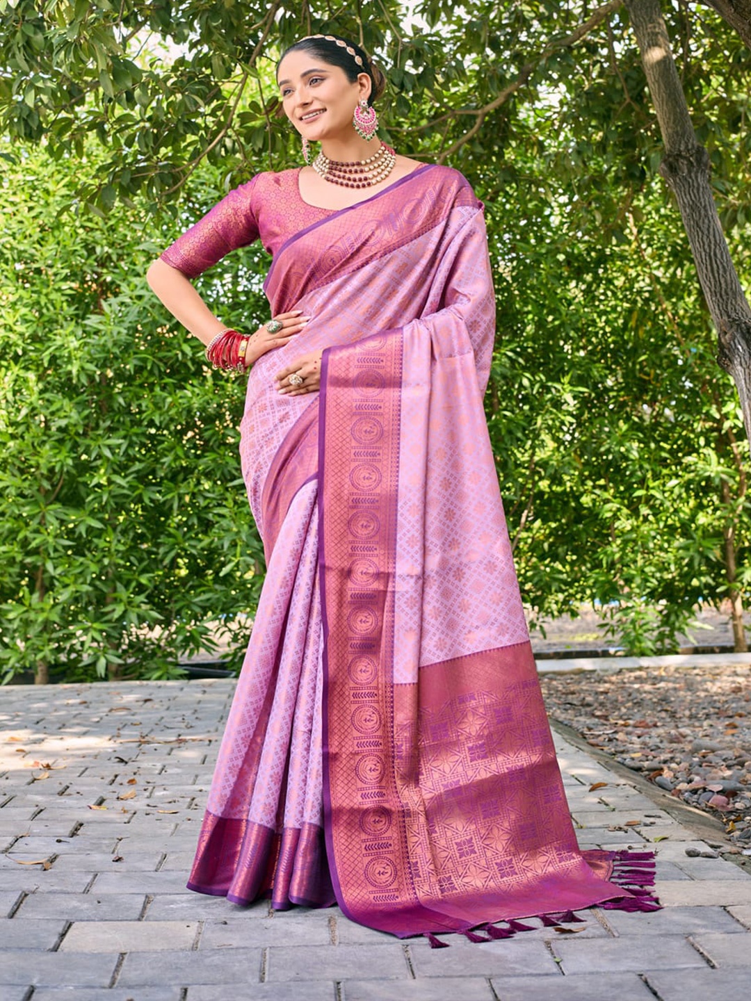 

Kandora Woven Design Zari Kanjeevaram Saree, Purple