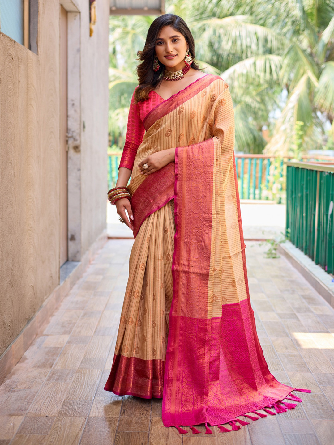 

Kandora Woven Design Zari Banarasi Saree, Beige