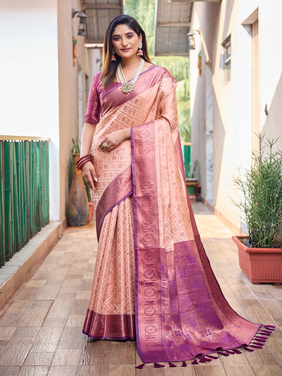 

Kandora Ethnic Motifs Zari Kanjeevaram Saree, Peach