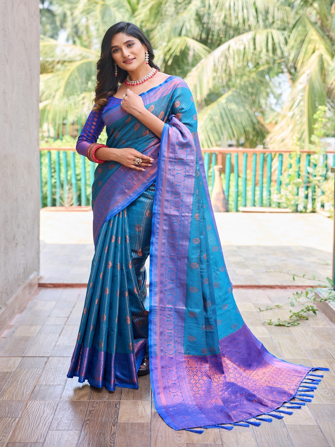 

Kandora Ethnic Motifs Woven Design Zari Banarasi Saree, Teal