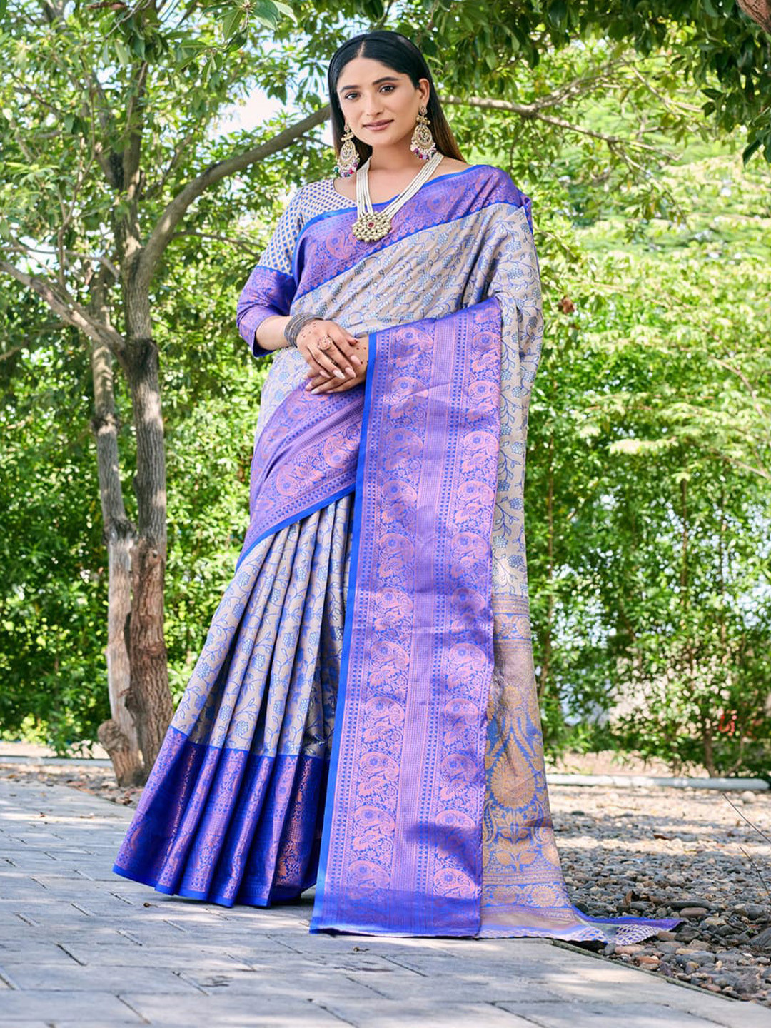 

Kandora Ethnic Motifs Woven Design Zari Banarasi Silk Saree, Blue