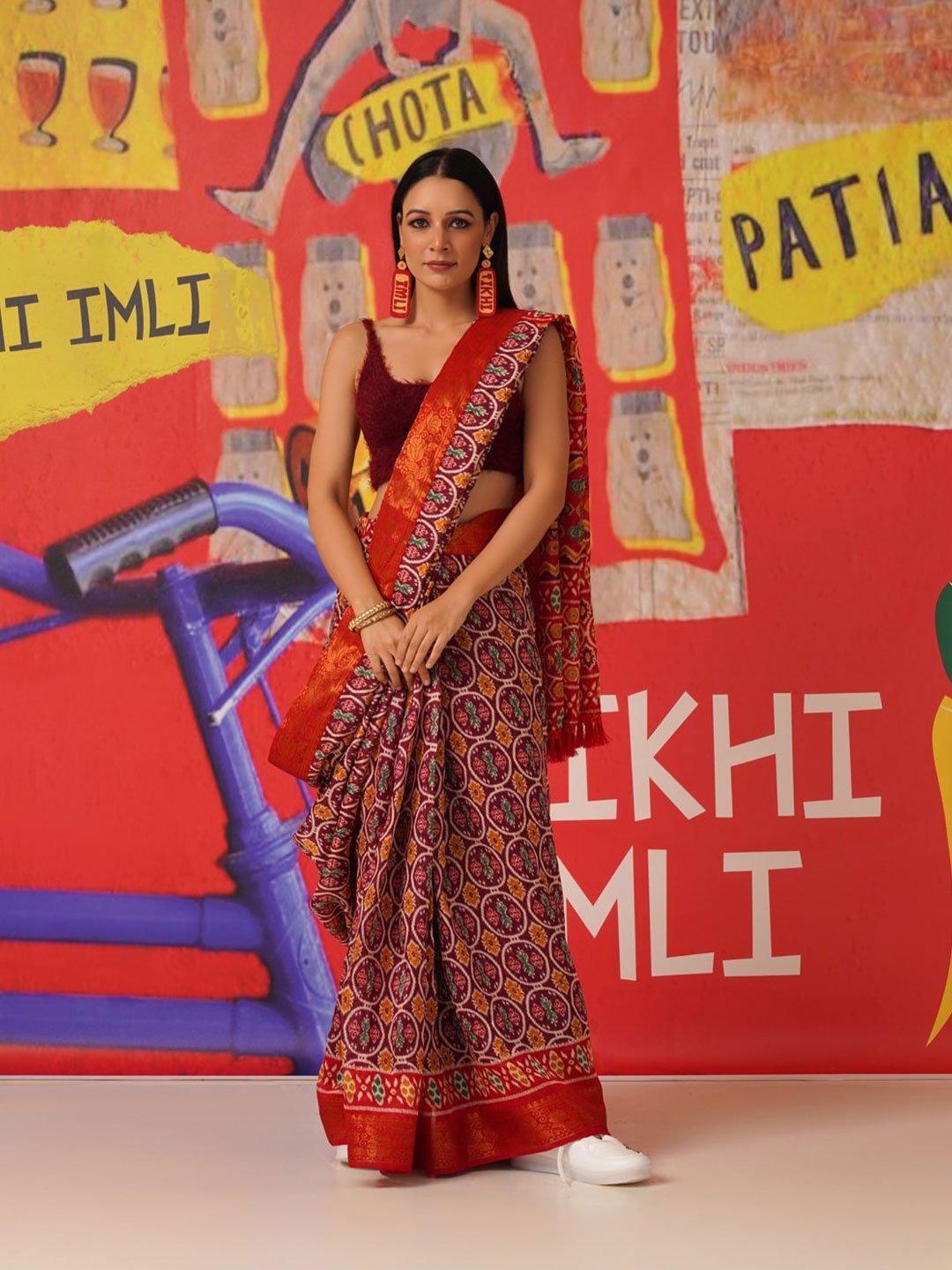 

Tikhi Imli Ethnic Motifs Printed Cotton Ready to Wear Saree, Burgundy