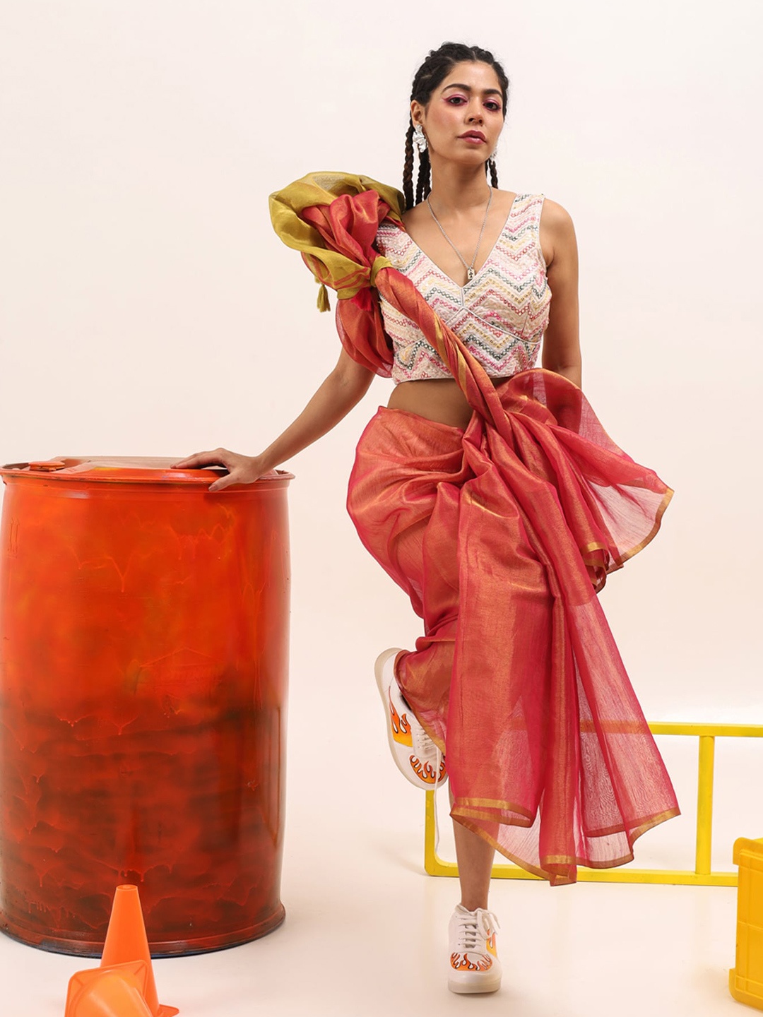 

Tikhi Imli Pink Woven Design Zari Saree