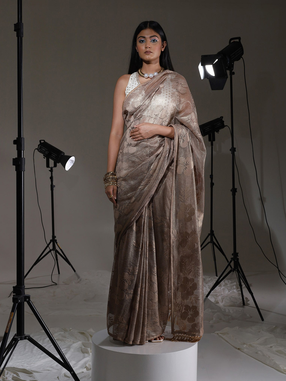 

Tikhi Imli Woven Design Ready to Wear Saree, Brown