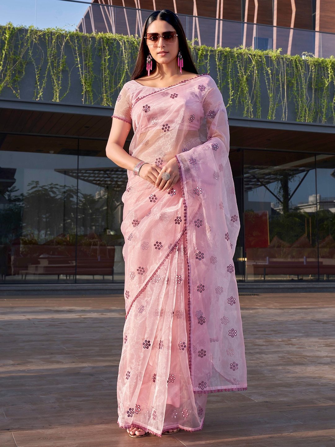 

Tikhi Imli Floral Mirror Work Organza Saree, Pink