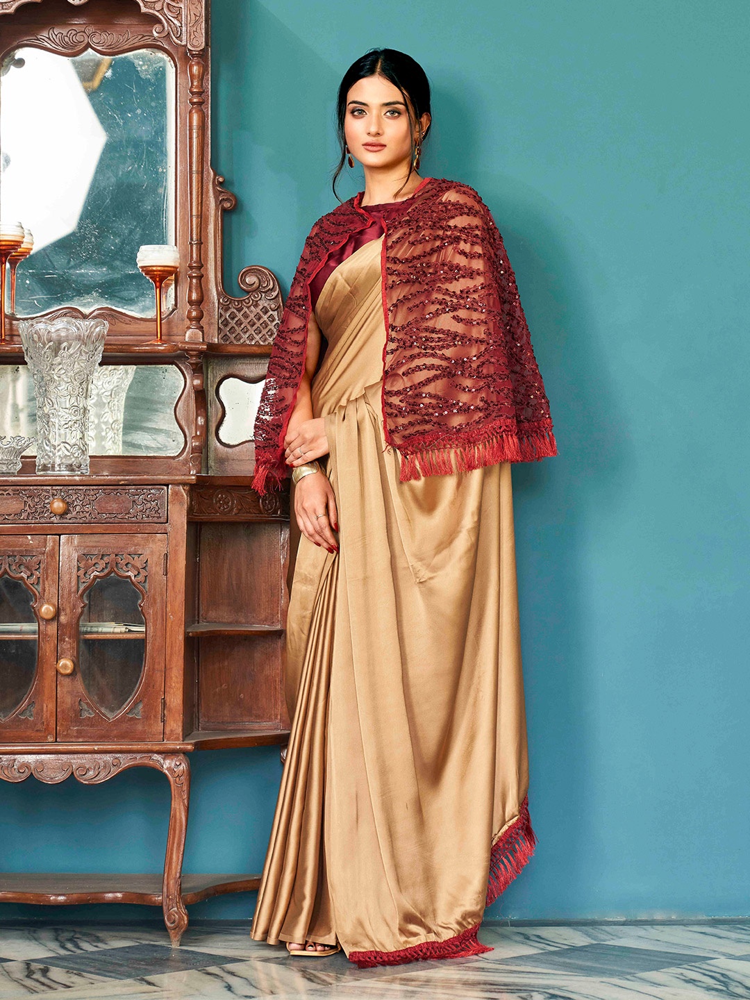 

Tikhi Imli Solid Satin Satin Saree With Cape, Beige