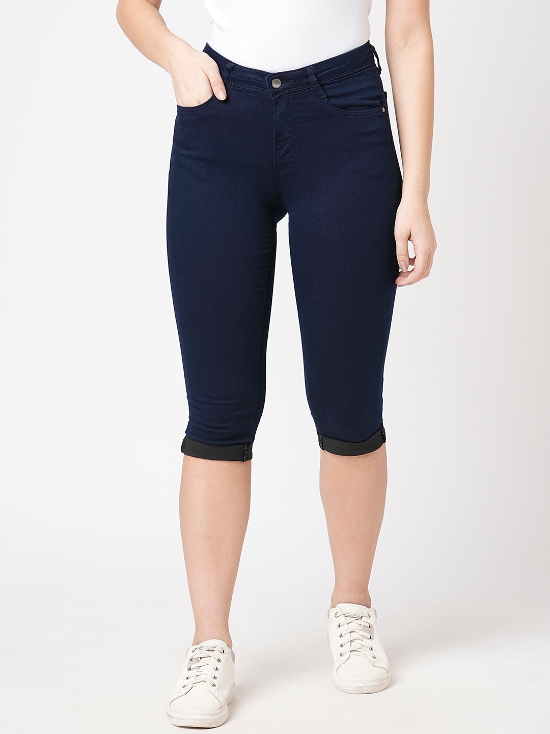 

Kraus Jeans Women Slim Fit Mid-Rise Capris, Blue
