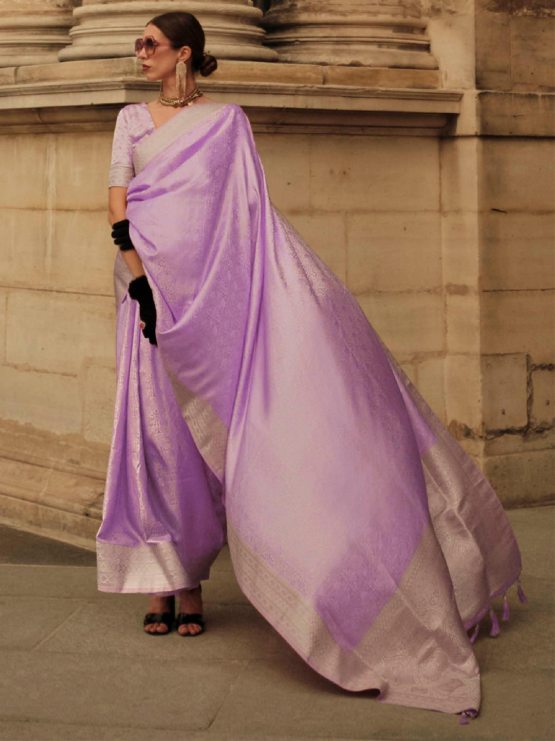 

Mitera Woven Design Zari Satin Saree, Lavender