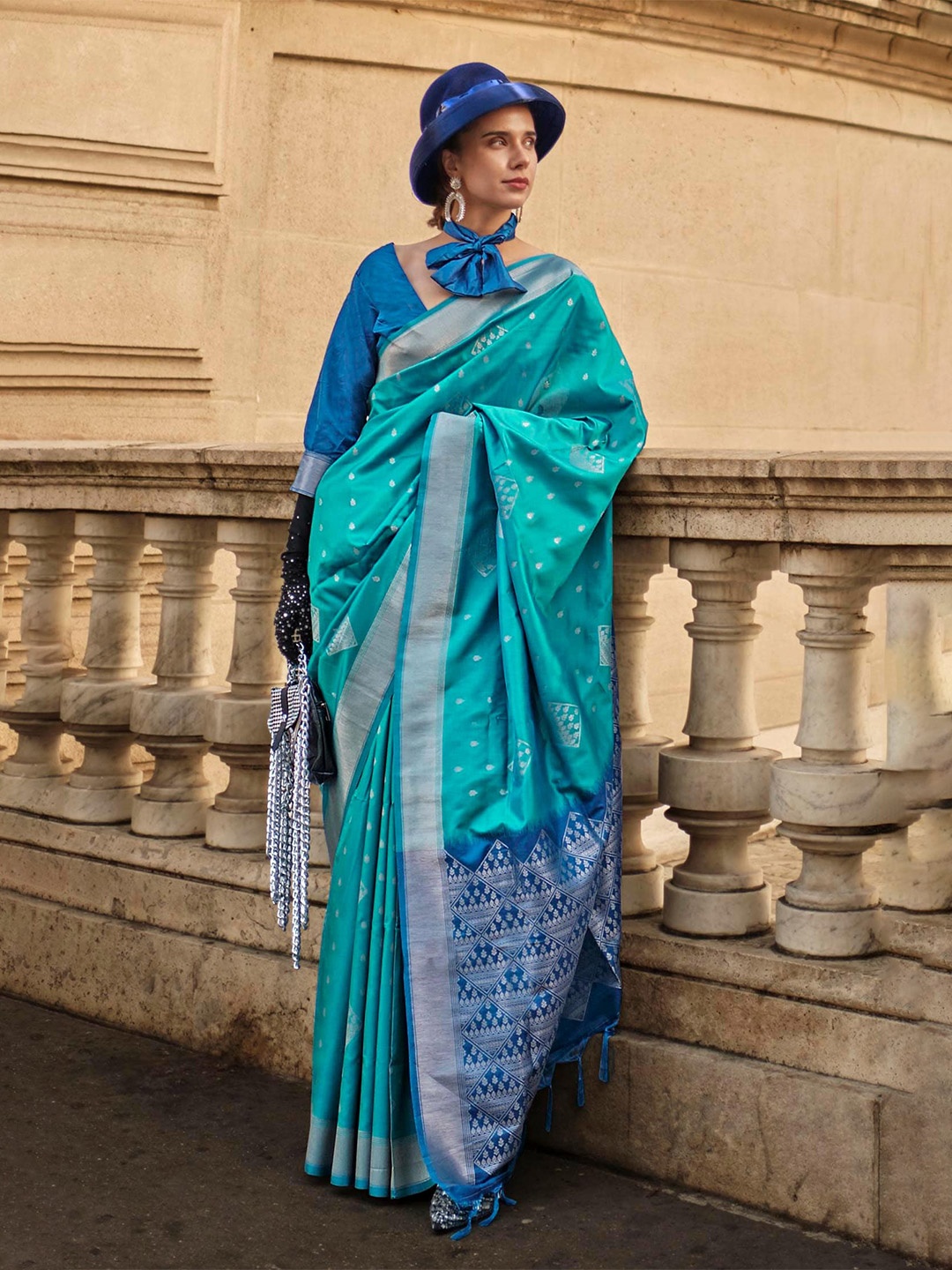 

Mitera Blue & Gold toned Floral Zari Saree