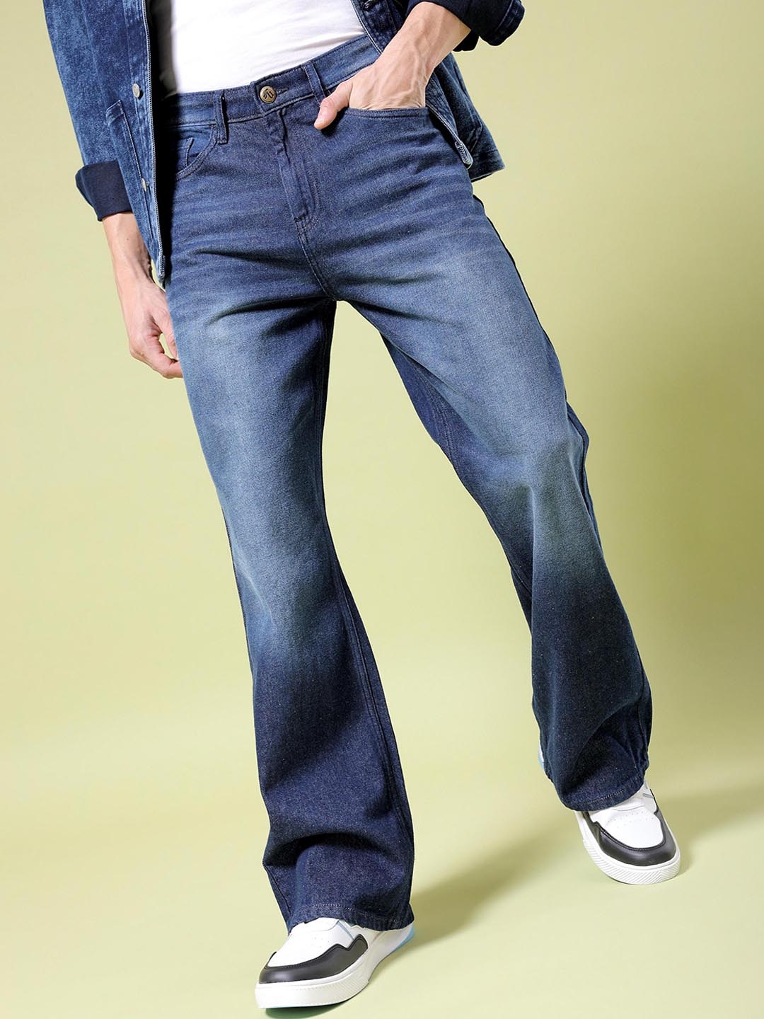 

The Indian Garage Co Men Bootcut Heavy Fade Mid Rise Cotton Jeans, Navy blue