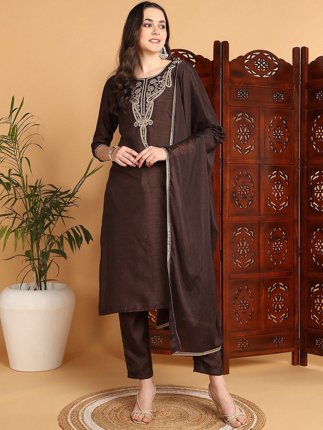 

AHIKA Ethnic Motifs Embroidered Regular Kurta with Trouser & Dupatta, Brown