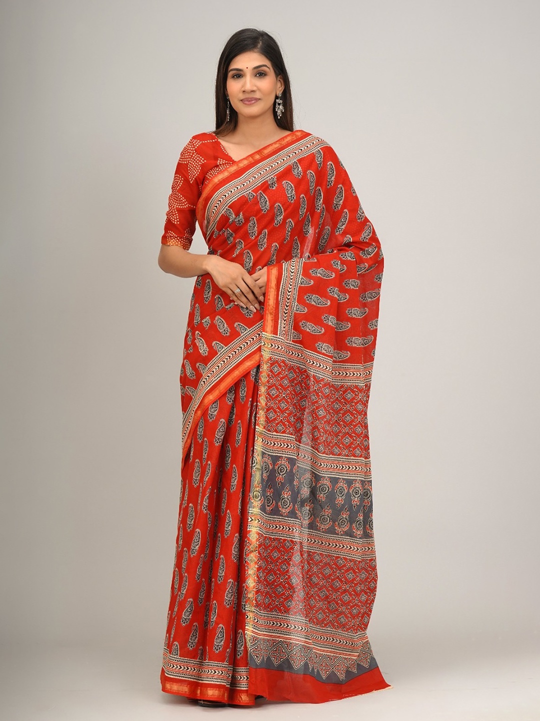 

JALTHER Ethnic Motifs Printed Zari Pure Cotton Saree, Red