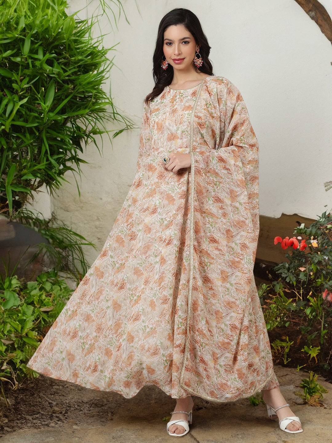 

SAK JAIPUR Floral Printed Fit & Flared Maxi Ethnic Dress With Matching Dupatta, Orange