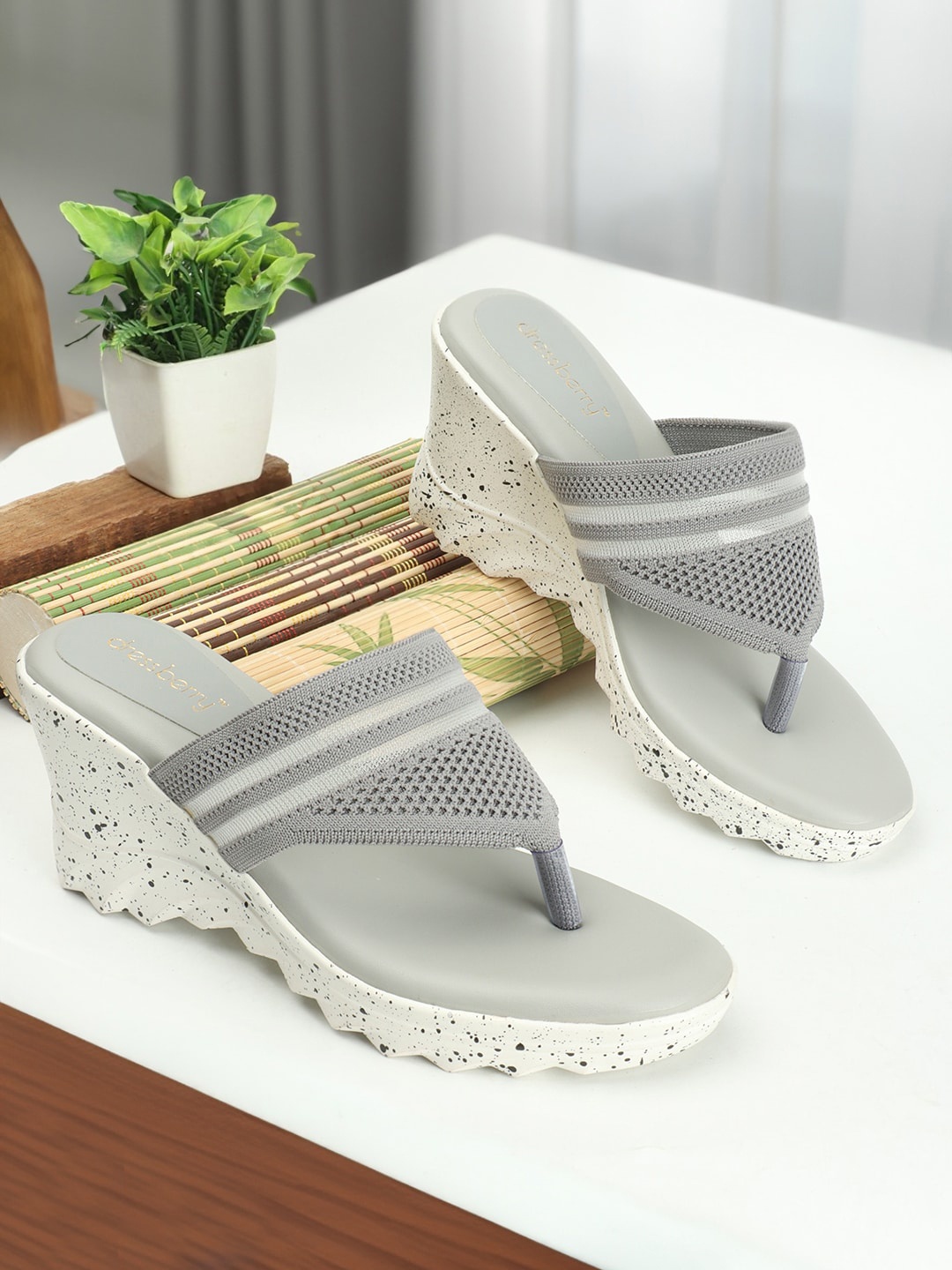 

DressBerry Grey Textured Open Toe Wedge Heels